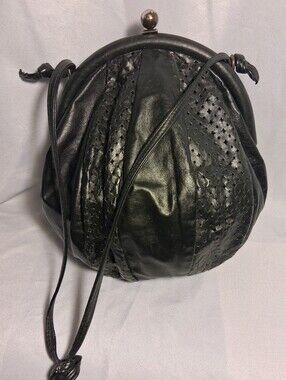 Vintage Black Genuine Leather Shoulder Bag. No Label